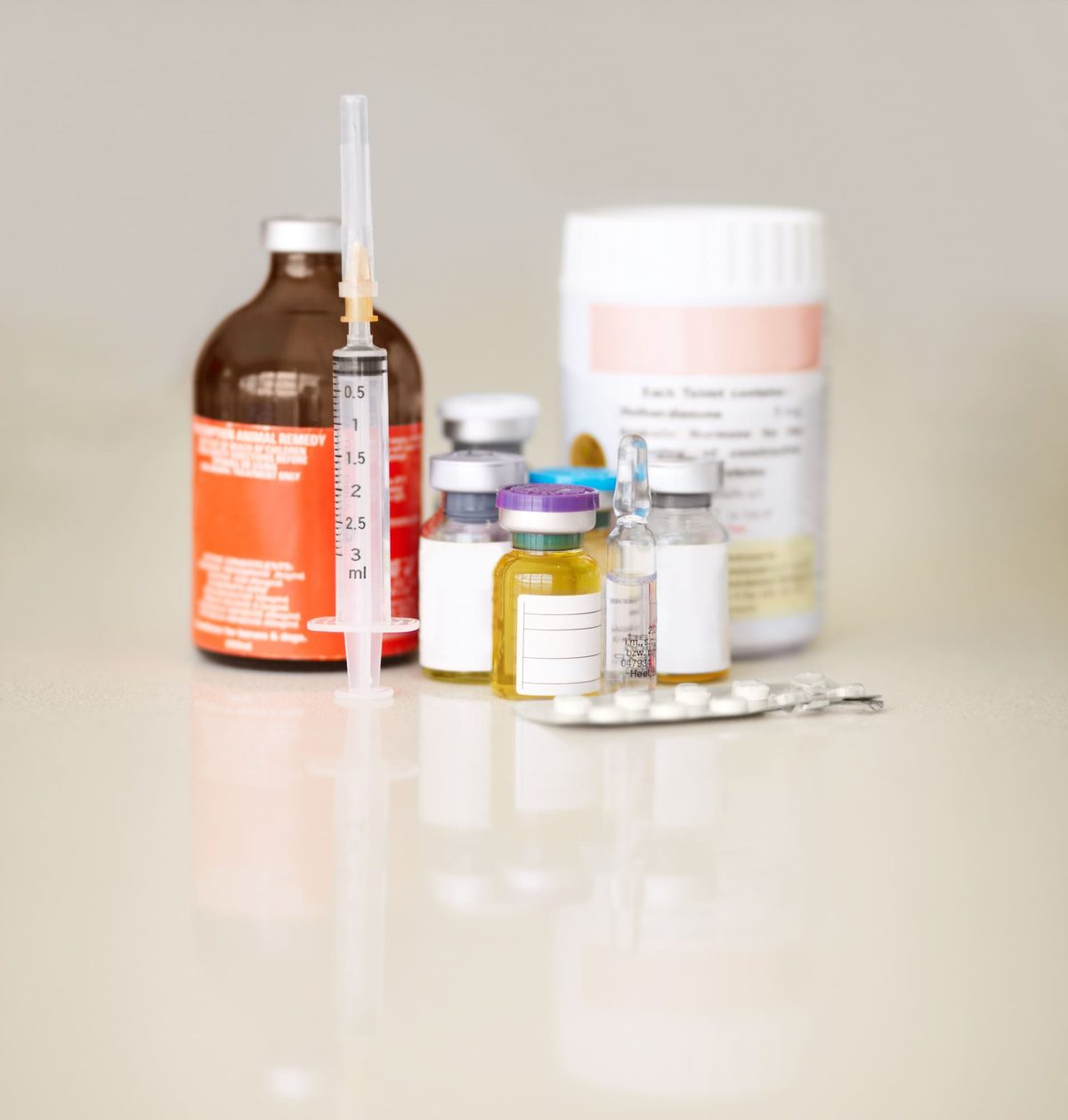 Clase 5 – Productos farmacéuticos, medicamentos, suplementos, vitaminas, desinfectantes