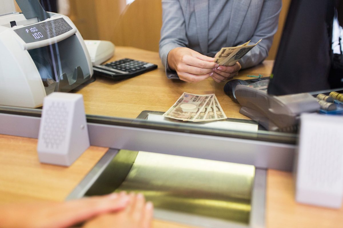 Clase 36 – Banco, asesorías, seguros